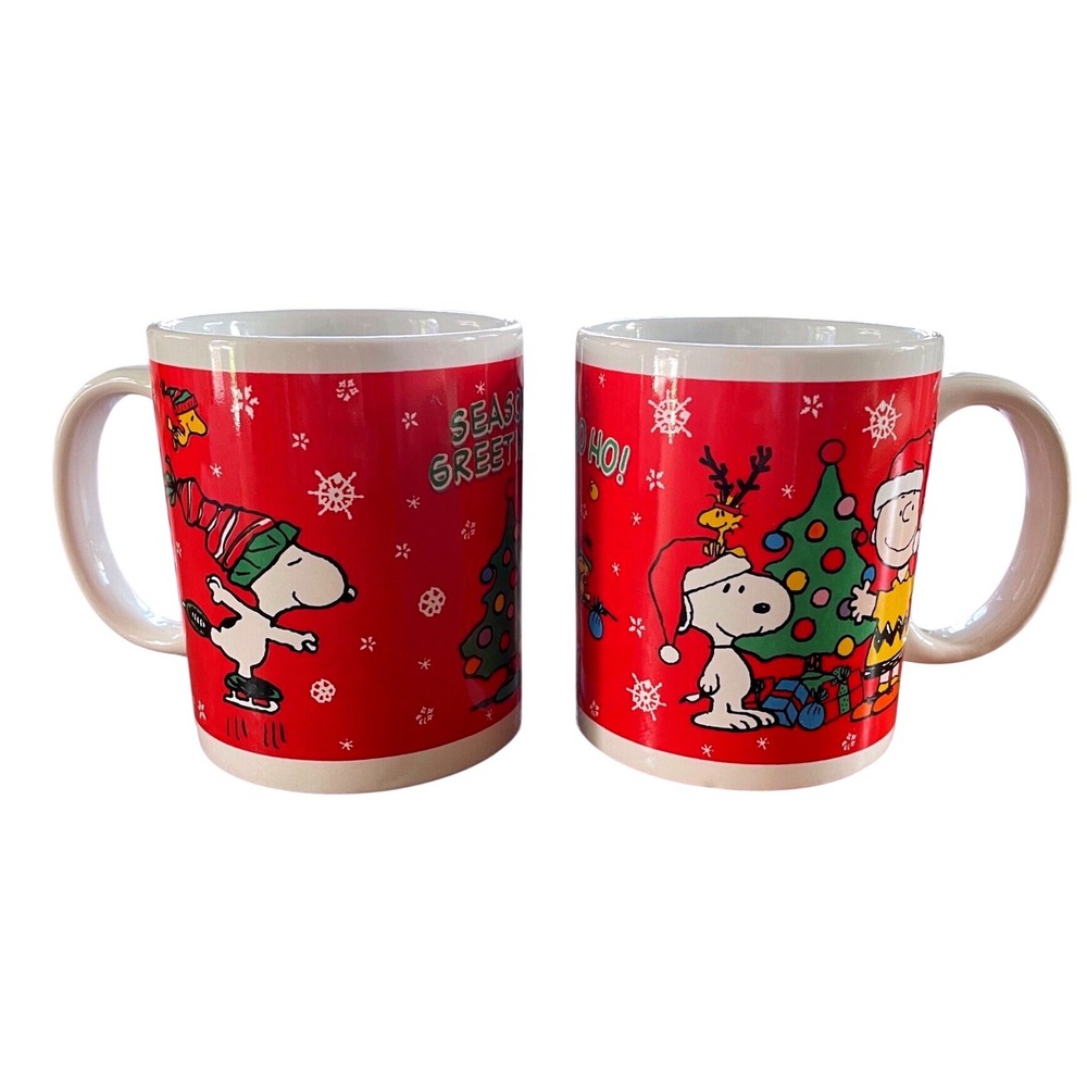 Peanuts Christmas Mugs Set of 2 Galerie 2011 Snoopy Charlie Brown Red Holiday